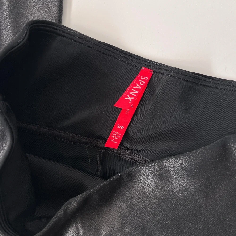 Spanx Faux Leather Leggings‎ Size Small Black Compression Shimmery Sleek Edgy